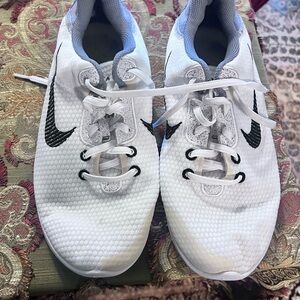 White Nikes, almost new men’s 8 1/2 W